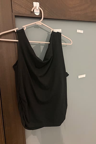 Black ruched off shoulder top by SHEIN — pre-loved on Thrifted.mt
