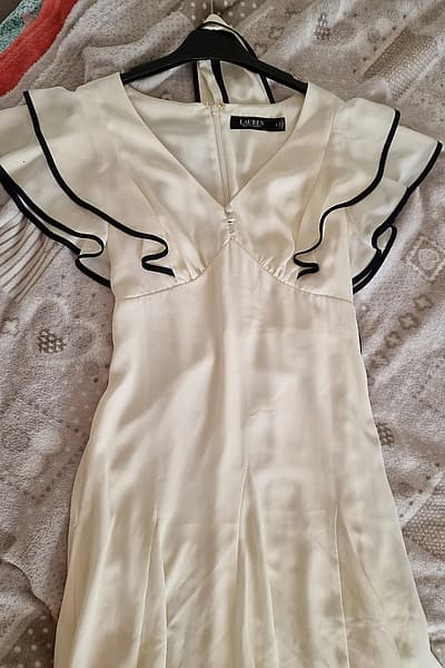 Lauren Ralph Lauren Ruffle Dress by Lauren Ralph Lauren — pre-loved on Thrifted.mt