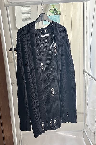 Zara Distressed Black Knit Cardigan by Zara — pre-loved on Thrifted.mt