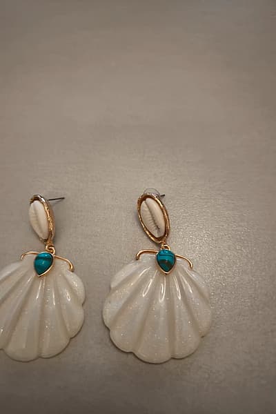 Shell Drop Earrings With Turquoise — pre-loved on Thrifted.mt