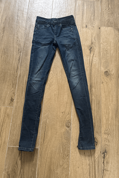 Dark Blue Skinny Jeans — pre-loved on Thrifted.mt