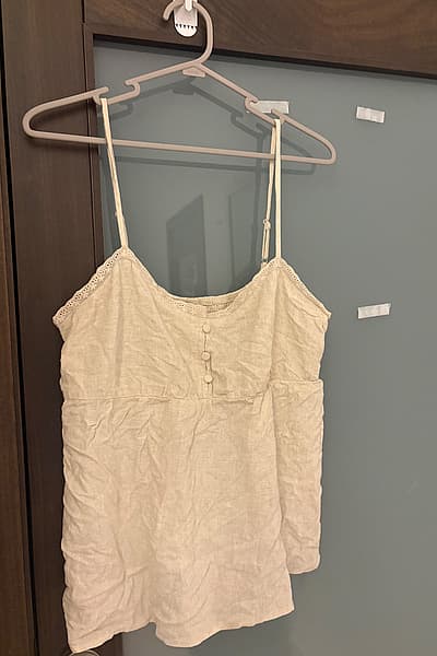 Stradivarius beige linen camisole top by Stradivarius — pre-loved on Thrifted.mt