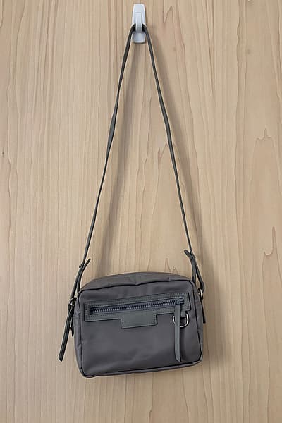 Longchamp Le Pliage Néo Small Camera Crossbody Bag – Grey/Cement by Longchamp — pre-loved on Thrifted.mt
