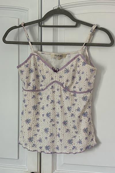 Floral rib cami top by Simple Retro — pre-loved on Thrifted.mt