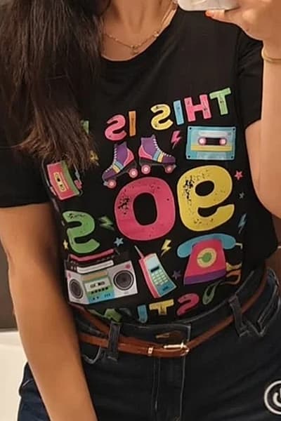 Black 90s graphic print t-shirt — pre-loved on Thrifted.mt