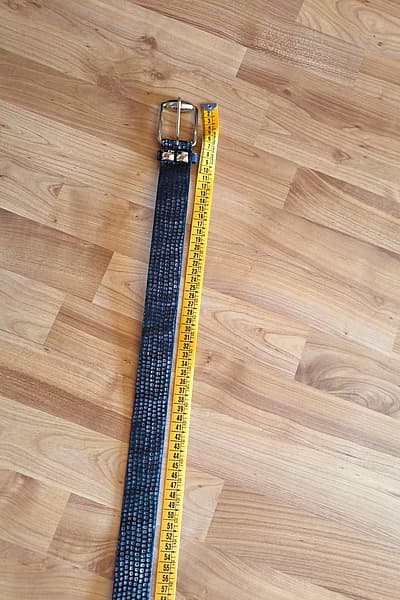 Textured black patterned waist belt — pre-loved on Thrifted.mt