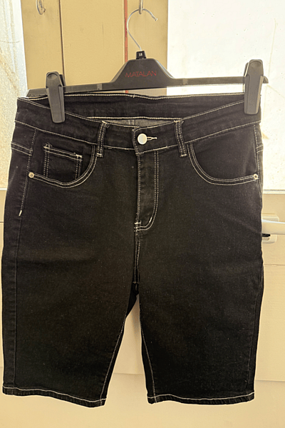 Black Denim Knee Length Shorts — pre-loved on Thrifted.mt