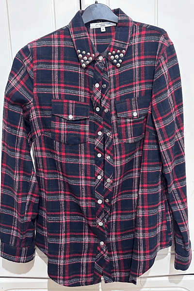Studded collar plaid check shirt by New Look — pre-loved on Thrifted.mt