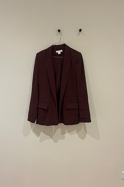 H&M Burgundy Tailored Open Front Blazer by H&M Divided — pre-loved on Thrifted.mt