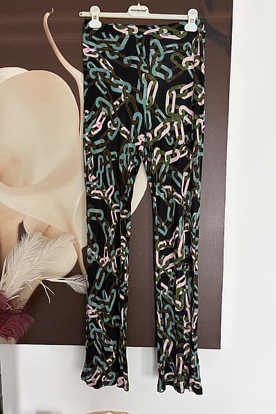 DVF Patterned Viscose Trousers by Diane von Furstenberg — pre-loved on Thrifted.mt