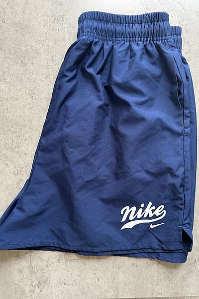 Nike Women’s Training Shorts – Navy Blue – Size M – Like New by Nike — pre-loved on Thrifted.mt
