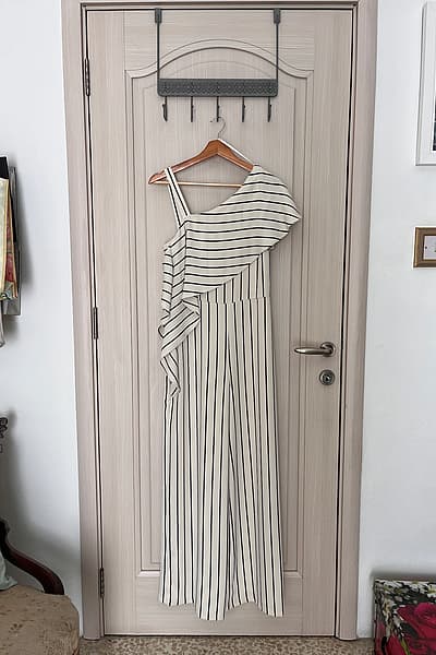 Coast One Shoulder Striped Wide Leg Jumpsuit by Coast — pre-loved on Thrifted.mt
