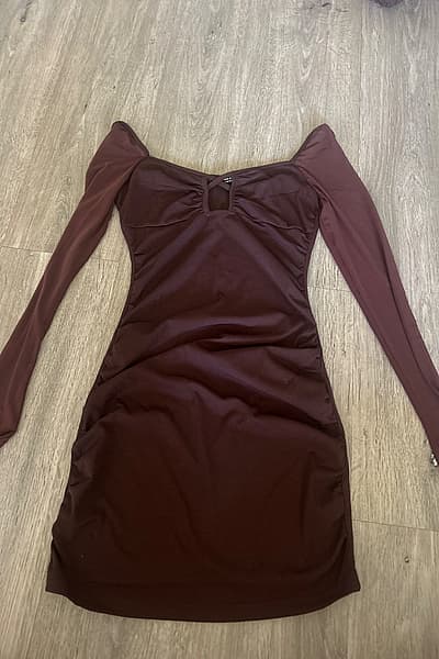 Party time ruched long sleeve mini dress — pre-loved on Thrifted.mt