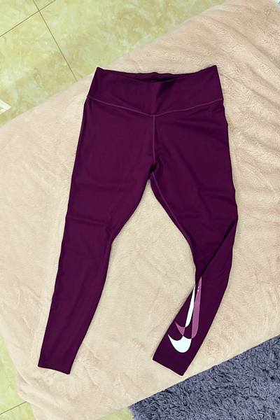 Nike Dri-FIT Graphic Training Leggings by Nike — pre-loved on Thrifted.mt