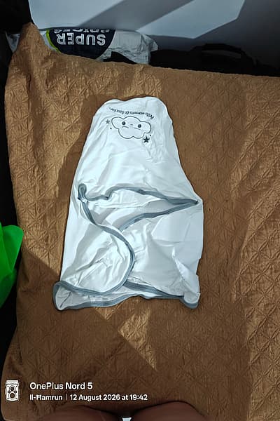 Baby Swaddle — pre-loved on Thrifted.mt