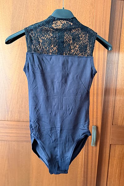 Gaynor Minden Dancewear Black Lace Leotard — pre-loved on Thrifted.mt