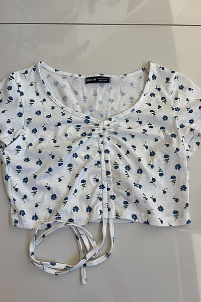 Shein Floral Ruched Crop Top by Shein — pre-loved on Thrifted.mt