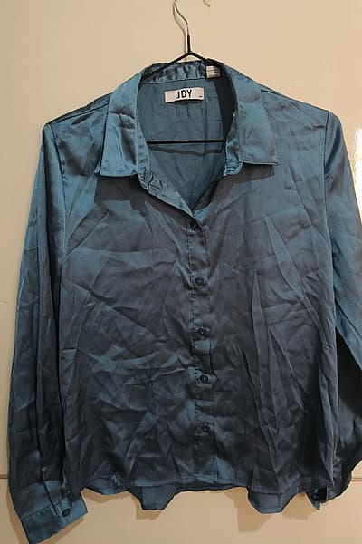 JDY teal satin button-up shirt by JDY — pre-loved on Thrifted.mt