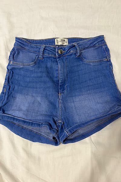Tally Weijl blue denim shorts by Tally Weijl — pre-loved on Thrifted.mt