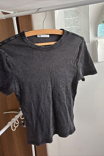 Zara Black Ribbed T-Shirt by Zara — pre-loved on Thrifted.mt