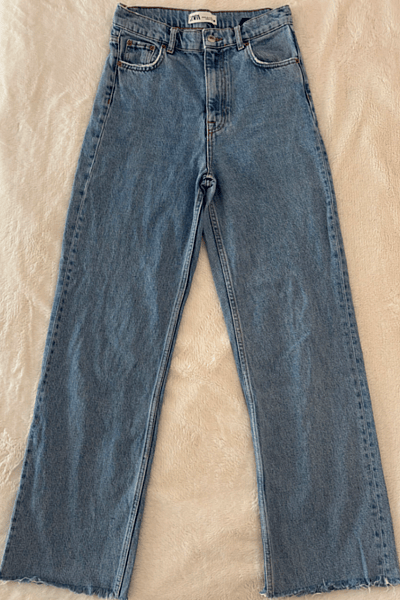 Zara High Waisted Blue Jeans (Size EU36) by Zara — pre-loved on Thrifted.mt