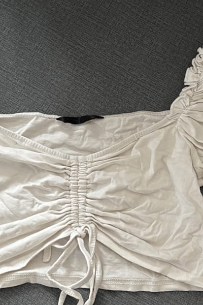 White Ruched Puff Sleeve Top by SHEIN — pre-loved on Thrifted.mt