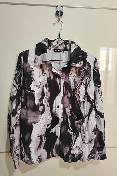 Abstract print button-down shirt by SHEIN — pre-loved on Thrifted.mt