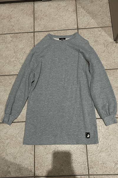 Grey Long Sleeve Sweatshirt Dress by Don't Call Me Jennyfer — pre-loved on Thrifted.mt