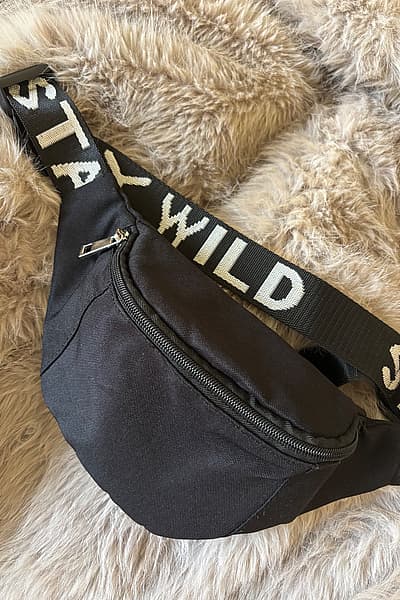Waist Bag by Jennyfer — pre-loved on Thrifted.mt