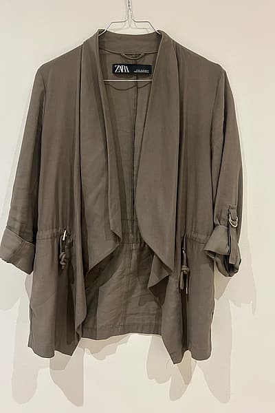 ZARA Khaki Drape Jacket (XS) by Zara — pre-loved on Thrifted.mt