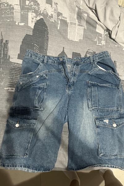 Jean shorts super baggy  by SHEIN — pre-loved on Thrifted.mt