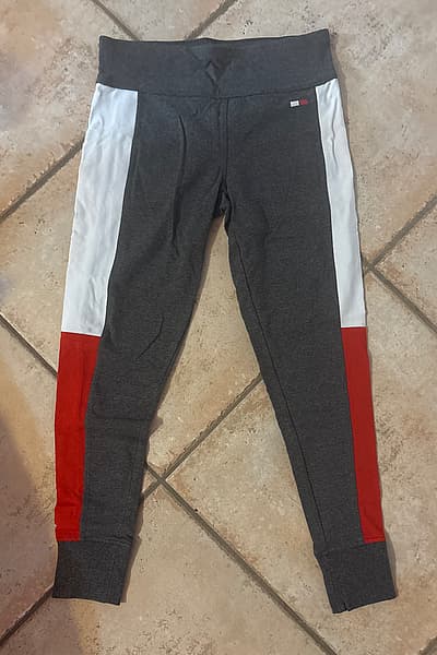 Tommy Hilfiger Sport Colourblock Leggings by Tommy Hilfiger — pre-loved on Thrifted.mt