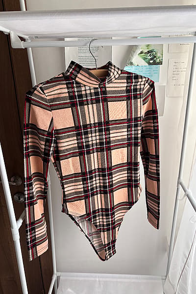Plaid high-neck long-sleeve bodysuit by Shein — pre-loved on Thrifted.mt