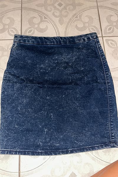 Bershka acid-wash denim skirt by Bershka — pre-loved on Thrifted.mt