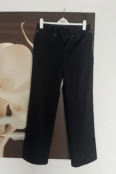 Club Monaco Black Tailored Trousers by Club Monaco — pre-loved on Thrifted.mt