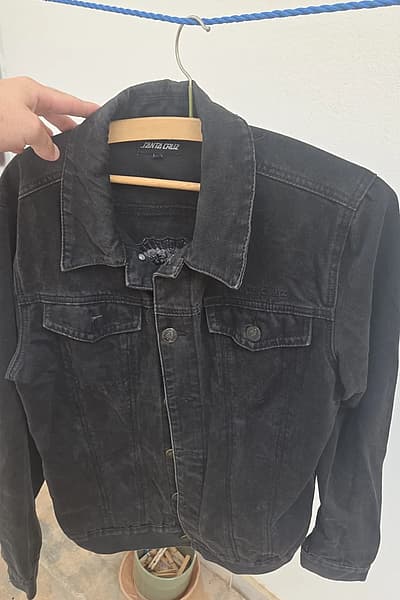SANTA CRUZ GUADALUPE JACKET VINTAGE BLACK by Santa Cruz — pre-loved on Thrifted.mt