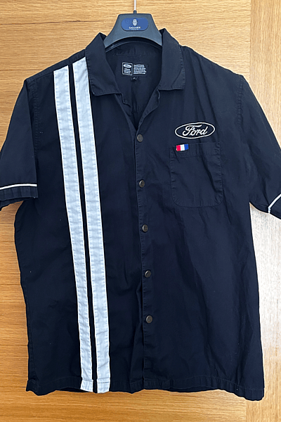 Ford Mustang Racing Style Shirt by Ford — pre-loved on Thrifted.mt