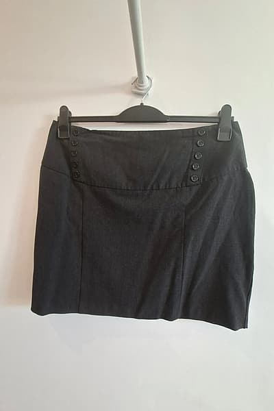 dark grey button detail skirt — pre-loved on Thrifted.mt