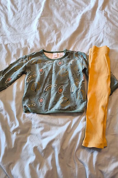 Baby sweatshirt and leggings set by LCW baby — pre-loved on Thrifted.mt