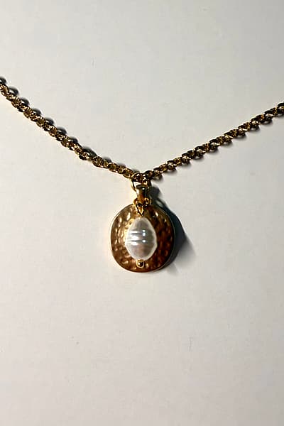 HANDMADE Gold Hammered Coin Pearl Necklace — pre-loved on Thrifted.mt