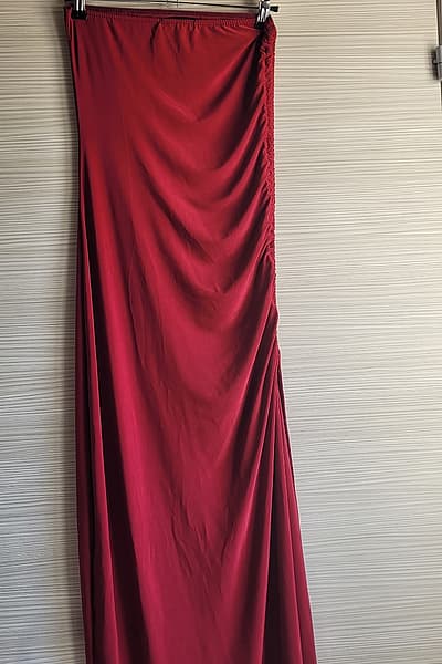 Red Ruched Maxi Dress by PrettyLittleThing — pre-loved on Thrifted.mt
