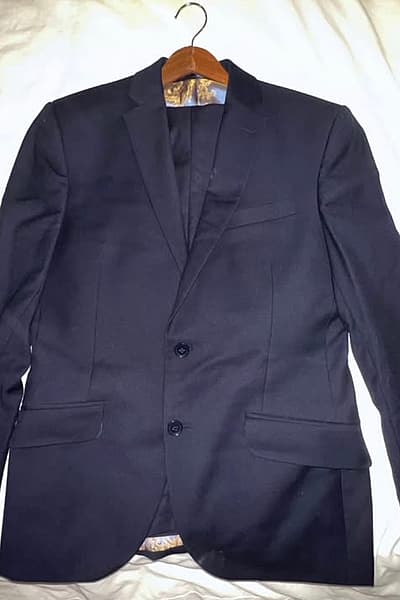 Gagliardi Navy Classic Full Suit by Gagliardi — pre-loved on Thrifted.mt