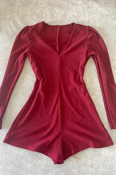 Red ribbed long sleeve playsuit — pre-loved on Thrifted.mt