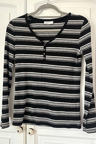Black white striped henley top by Papaya — pre-loved on Thrifted.mt