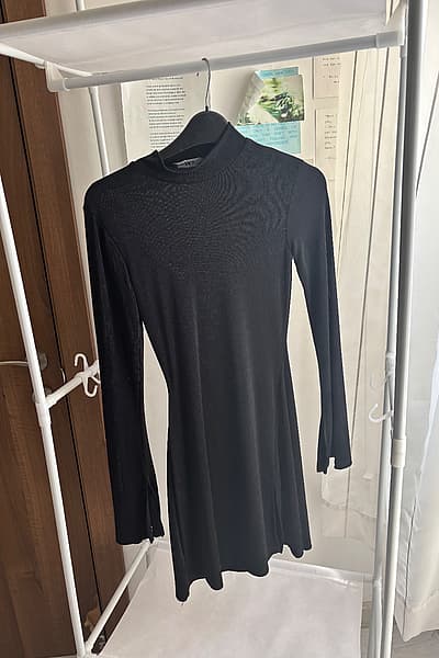 Black ribbed high-neck dress by Bershka — pre-loved on Thrifted.mt