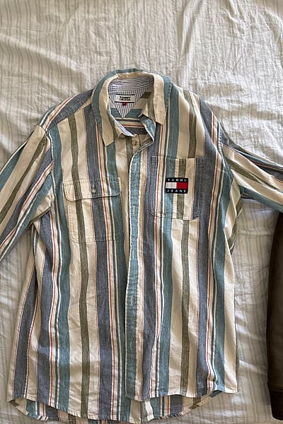 Tommy Jeans striped shirt by Tommy Jeans — pre-loved on Thrifted.mt