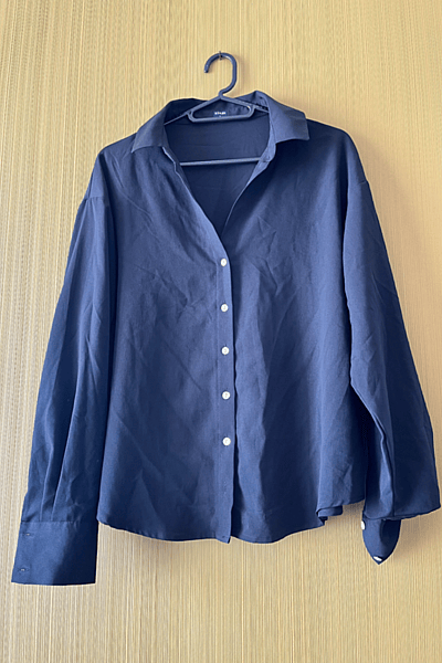 Classic button shirt by KIABI — pre-loved on Thrifted.mt
