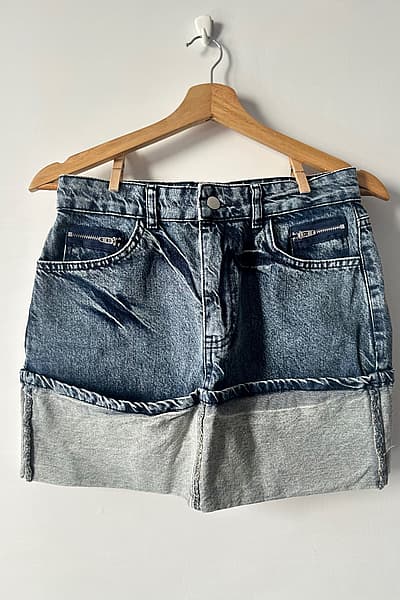 Denim skirt by SHEIN — pre-loved on Thrifted.mt