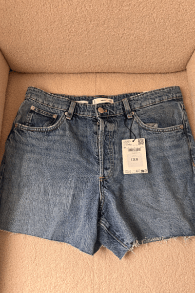 Mango - Jean short straight 330 Andy - 42 by Mango — pre-loved on Thrifted.mt