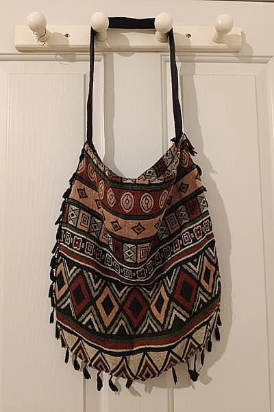 Tribal Pattern Tassel Shoulder Bag — pre-loved on Thrifted.mt